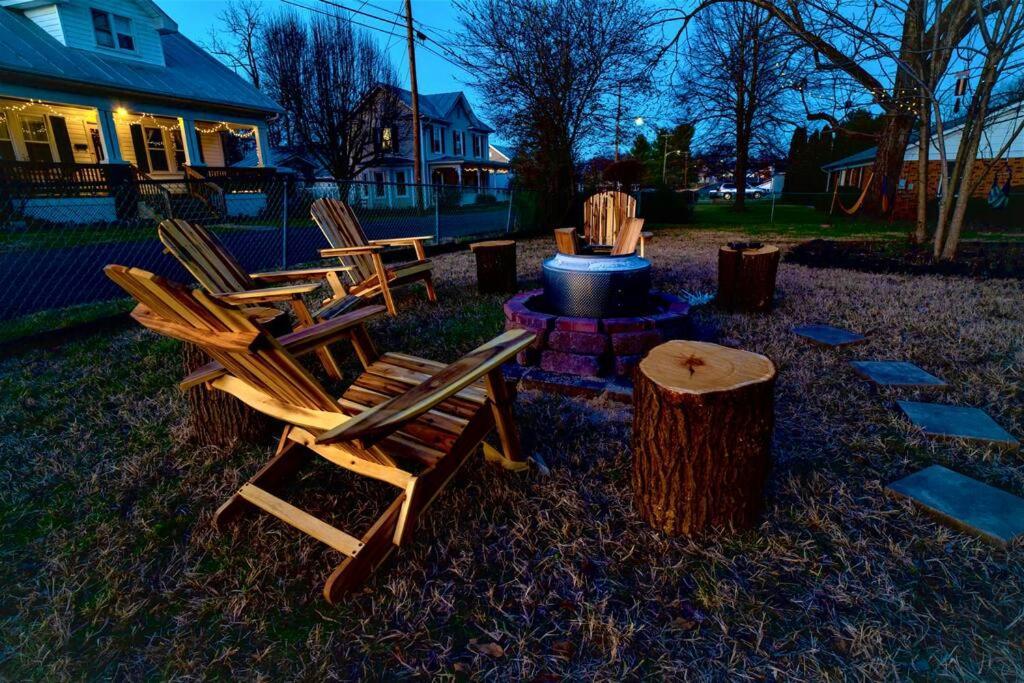 Dog And Family Friendly 4Br W Wifi And Fenced Yard By Zen Living Short Term Rental Luray Dış mekan fotoğraf