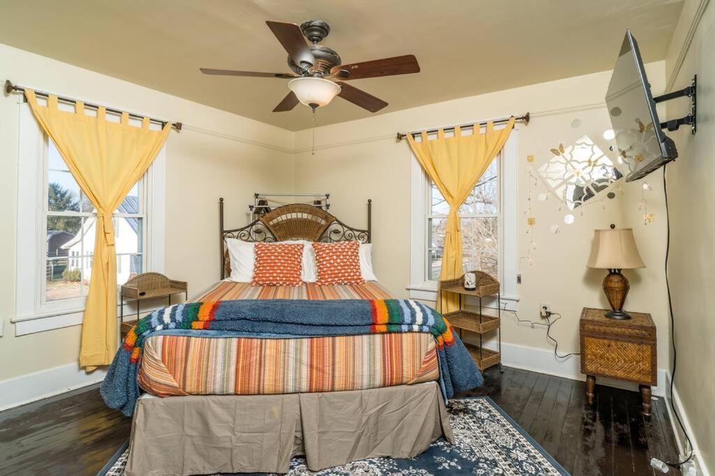 Dog And Family Friendly 4Br W Wifi And Fenced Yard By Zen Living Short Term Rental Luray Dış mekan fotoğraf